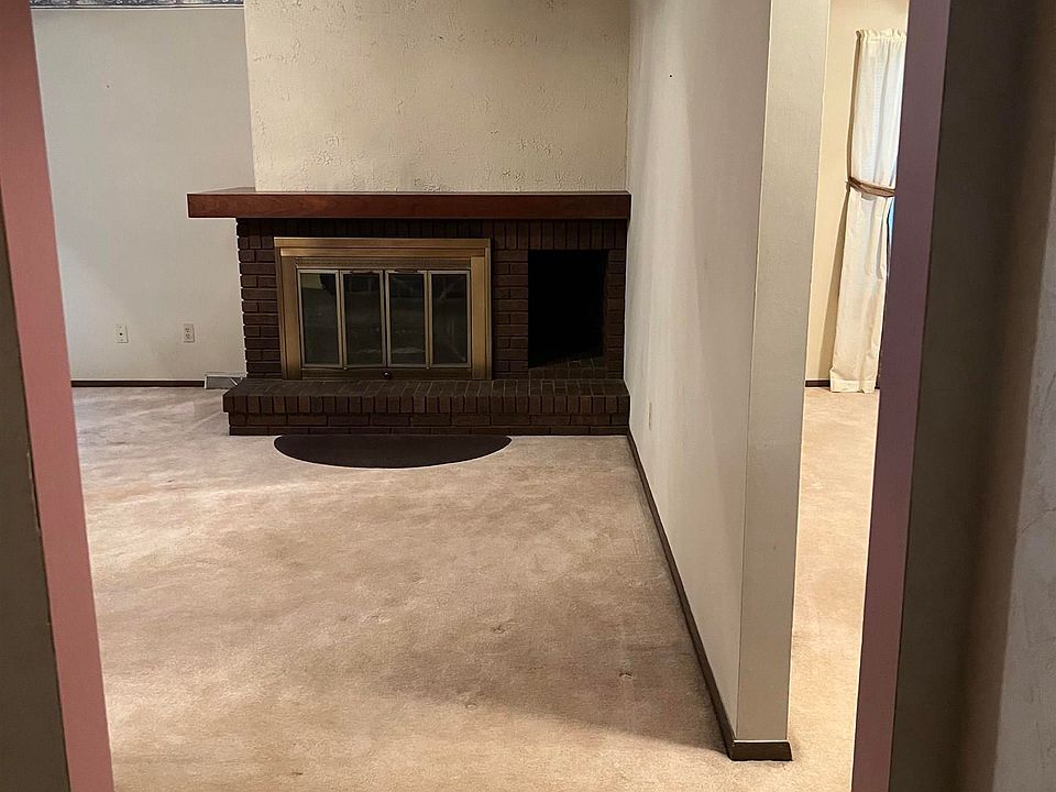 1st image of 4 Jacobs Ln