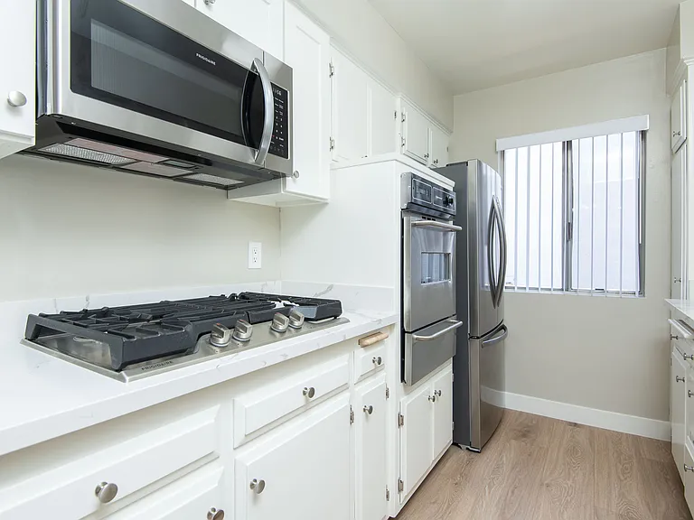 3752 Mentone Ave #5 — Photo 5