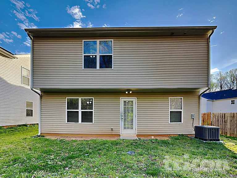 4748 Brewer Dr — Photo 17