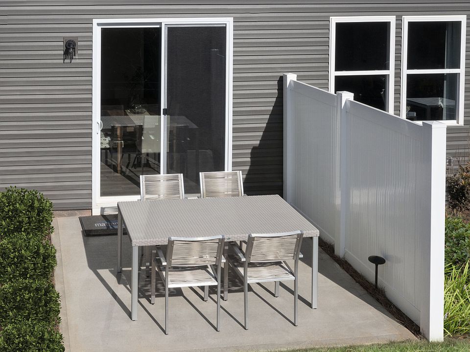 Amira Model Back Patio