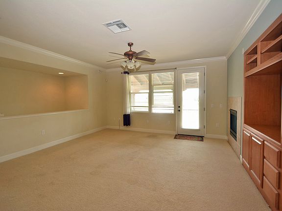 3rd image of 410 Regatta Ln APT 202