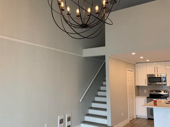 1202 London St #223, New Westminster, BC V3M 5Z6