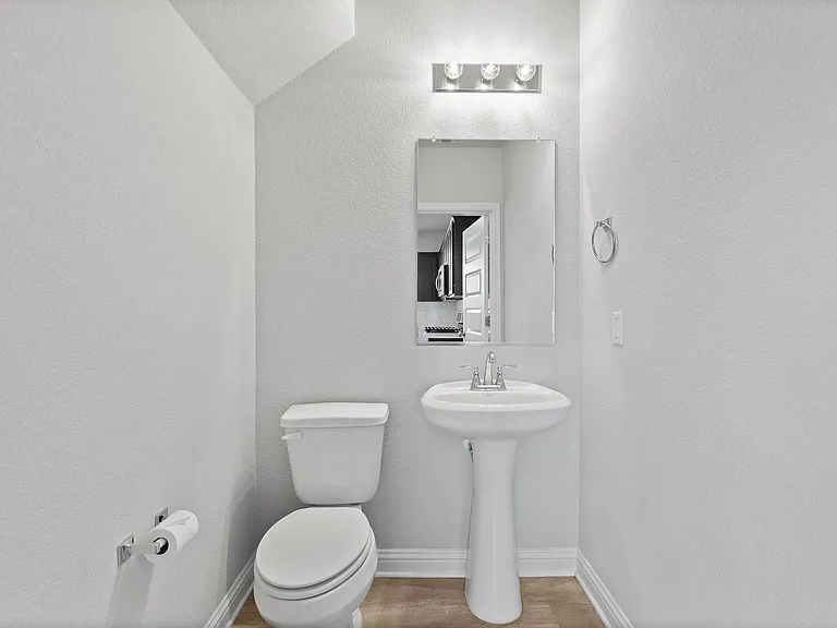 7814 Wilfred Dr — Photo 10