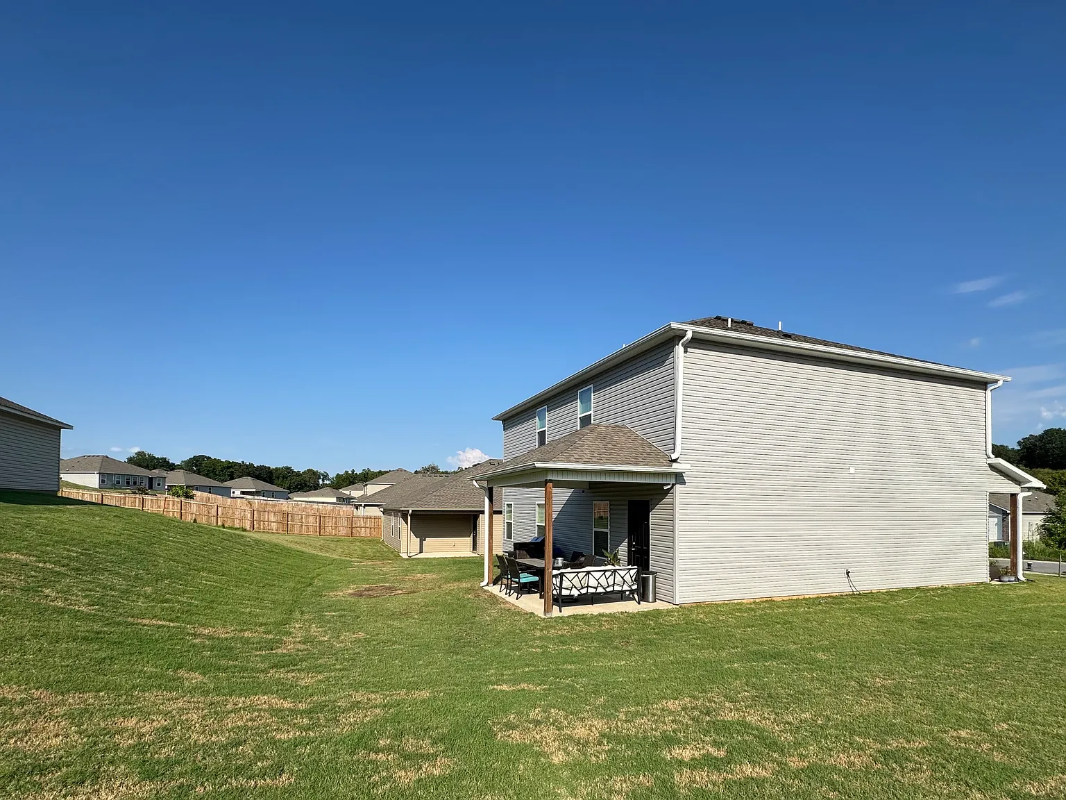 4406 SW Sackett Ave — Photo 3