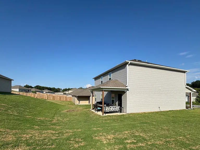 4406 SW Sackett Ave — Photo 3
