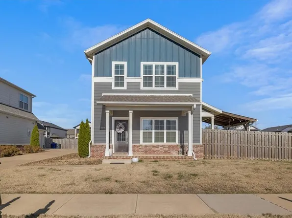 1707 W Broadway Pl, Rogers, AR 72758