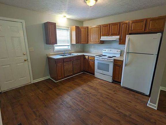 3rd image of 1107 N College Ave