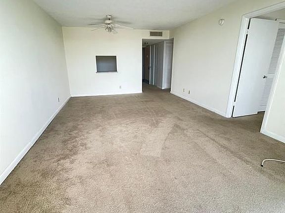 5th image of 470 Executive Center Dr APT 4H