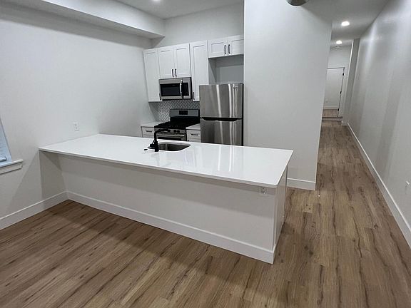 4th image of 1500 Dickinson St #1