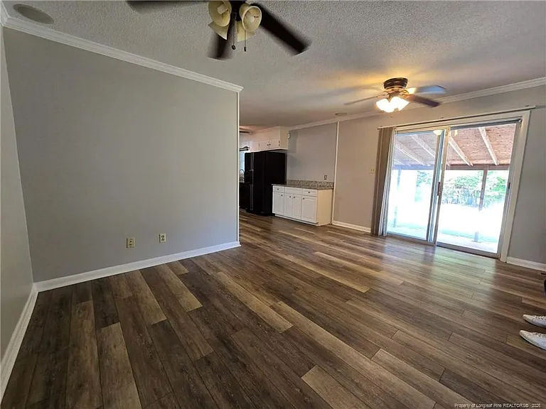 5410 Laramie Ct — Photo 10
