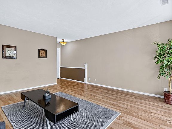 4th image of 1005 N 9th St APT 7