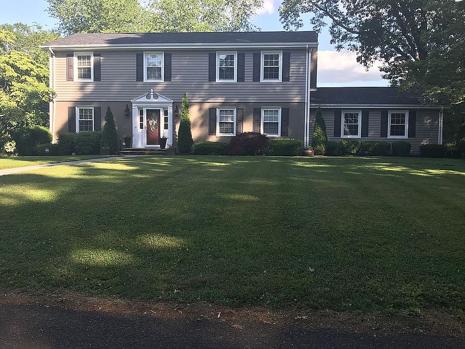 1st image of 19530 Oakwood Dr