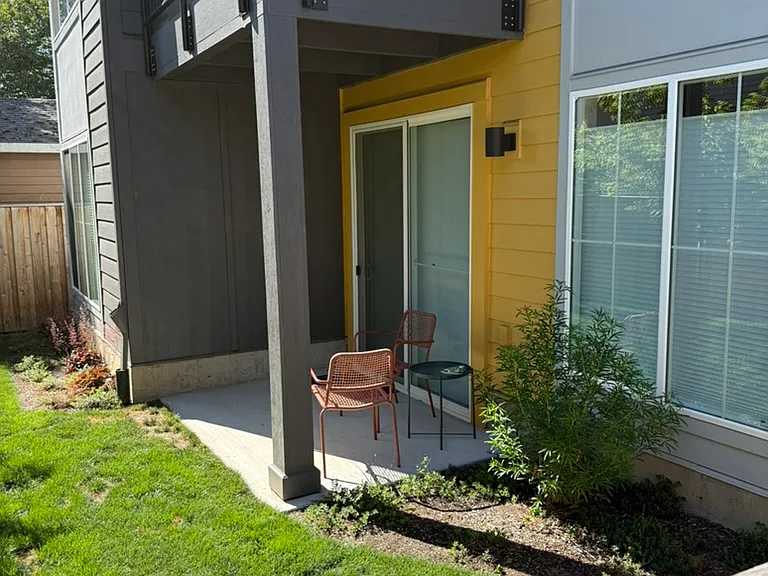 2240 SE Caruthers St #101 — Photo 28