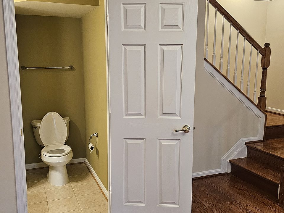 1st image of 3514 Huntley Manor Ln