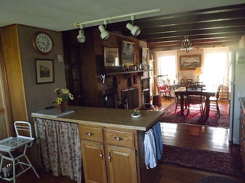 2nd image of 100 Saint Lawrence Ave