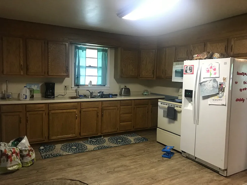 White Duplex — Photo 2