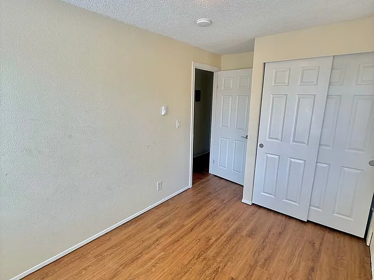 4259 8th Ave NE #1 — Photo 12