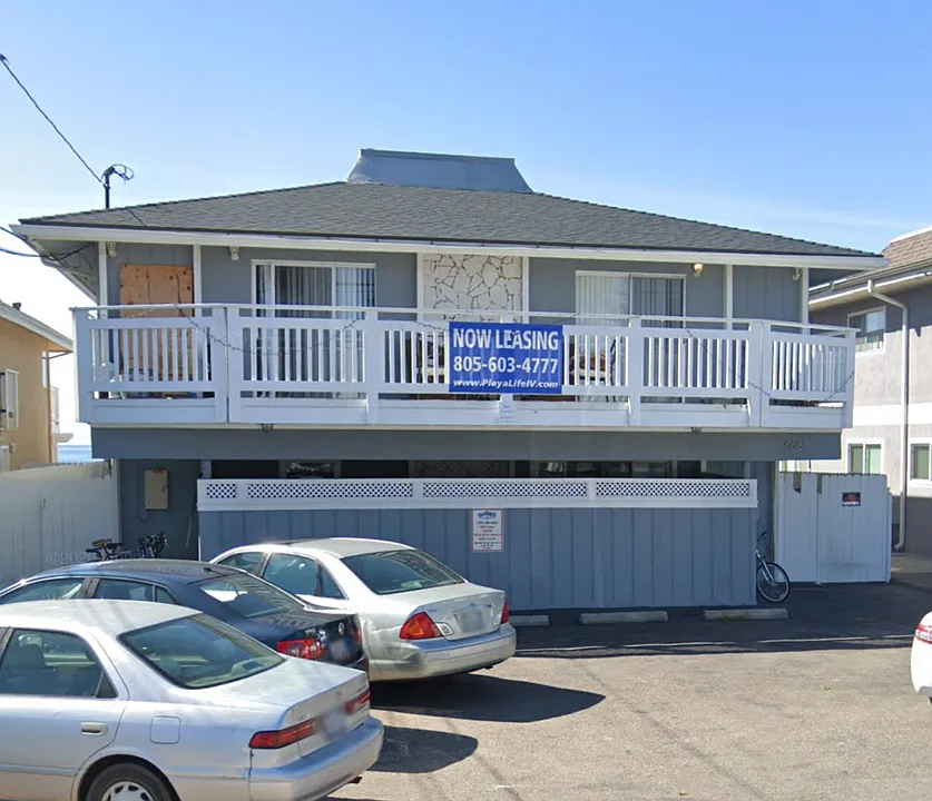 6681 Del Playa Dr