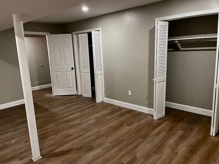 110 Railroad Ave — Photo 11