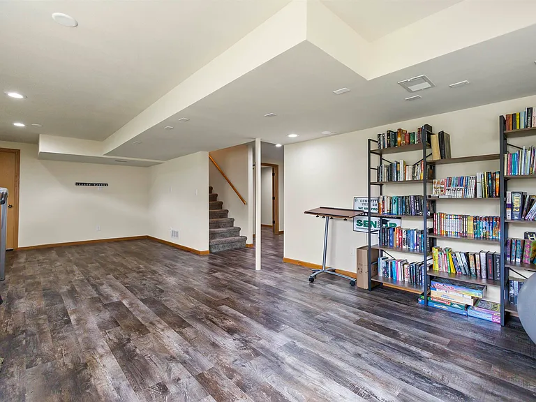 1206 Meadow Sweet Dr — Photo 24