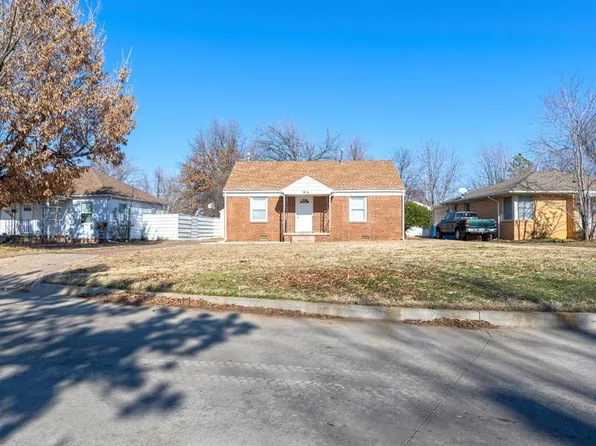 914 E Lockheed Dr, Midwest City, OK 73110