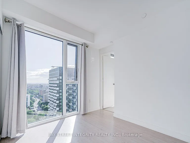 65 Mutual St #3201 — Photo 8