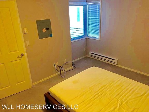 5th image of 12034 15th Ave NE Unit 210