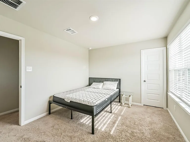4907 Luke Mathew Dr — Photo 29
