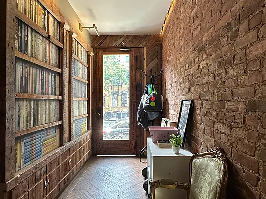 Rented by Doorway NYC, LLC | media 23