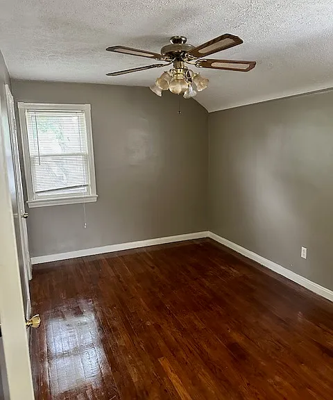 4610 Wellington Ave — Photo 12