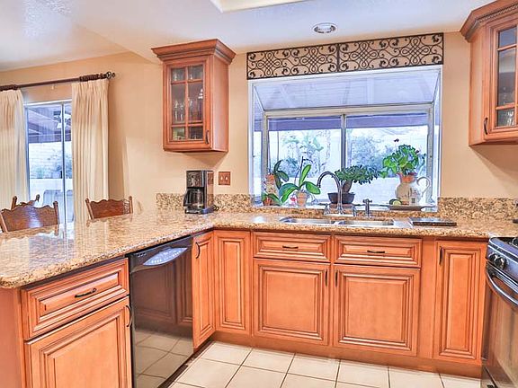 4th image of 2016 Turnberry Ln
