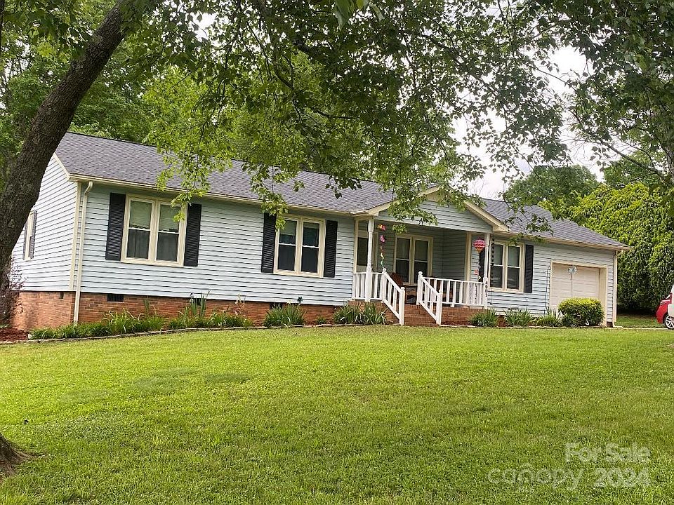 1st image of 4901 Oakwood Cir #13