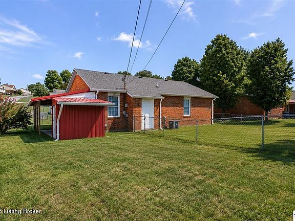 2nd image of 918 Austin Dr
