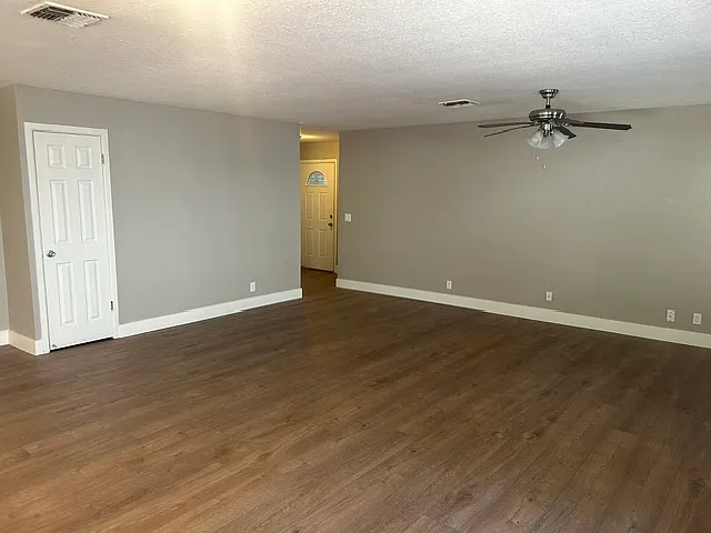 8601 Stratus Dr — Photo 6