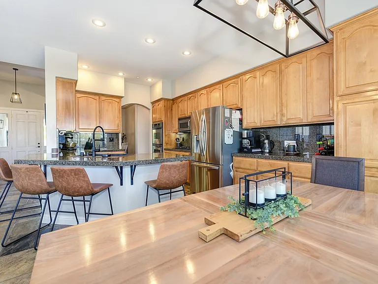 7029 Pembroke Way — Photo 26