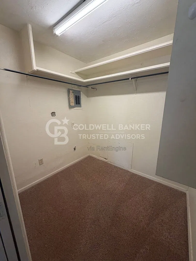 2 bed, 1.0 bath, 1100 sqft, $899 — Photo 4