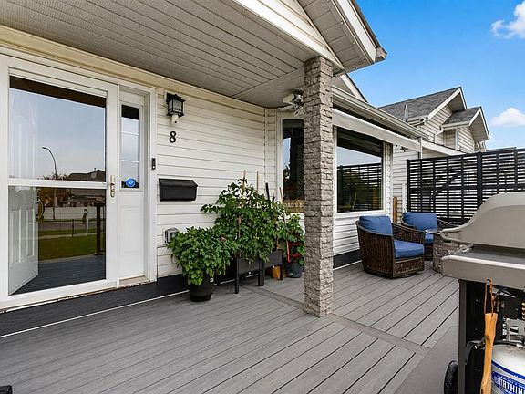 3rd image of 8 N Erin Meadow Way SE