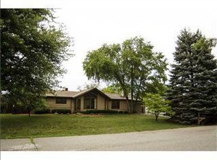 734 Redbud Ln, Greenwood, IN 46142