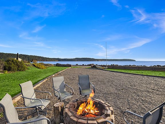 5th image of 181 Portage Way