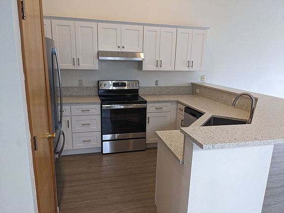 2nd image of 12613 NE 46th St