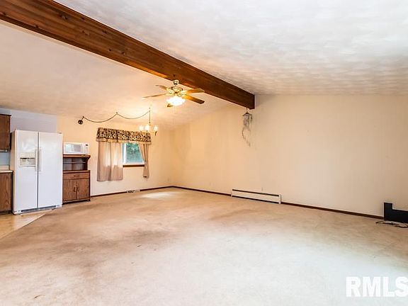 3rd image of 10188 Evergreen Dr