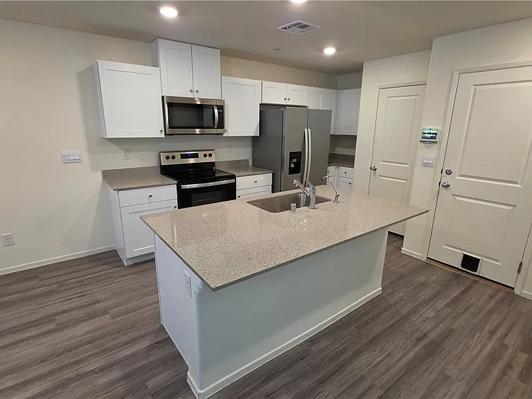 3721 Celesta Vista Ave — Photo 7