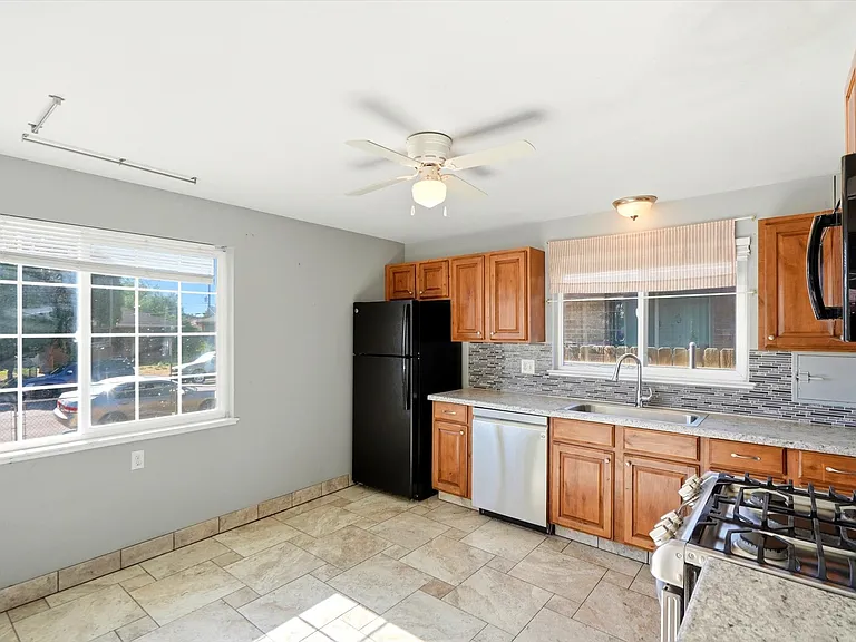 3651 Forest St — Photo 14