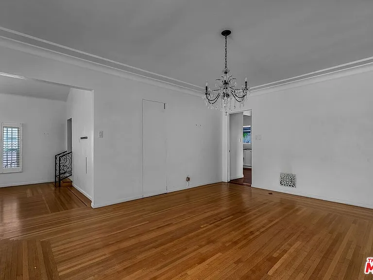325 El Camino Dr — Photo 5