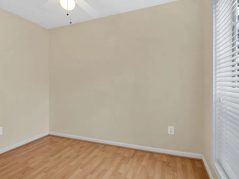 10140 Oakton Terrace Rd — Photo 12
