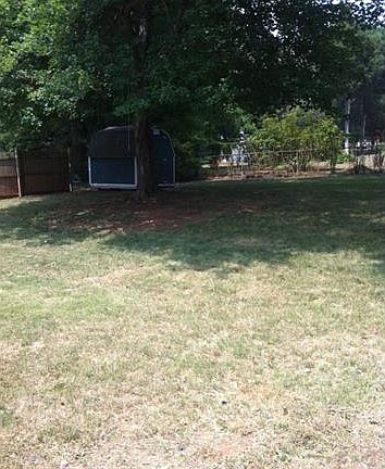 3rd image of 326 Nursery Ln