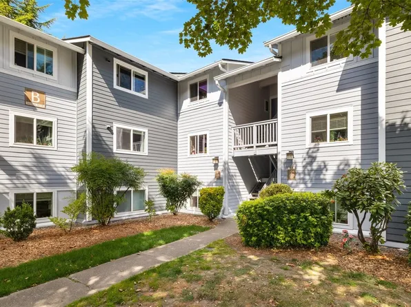 14006 NE 181st Place #B103, Woodinville, WA 98072
