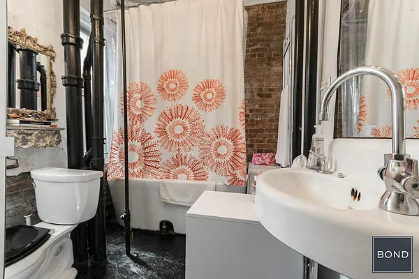 Rented by Bond New York | media 38