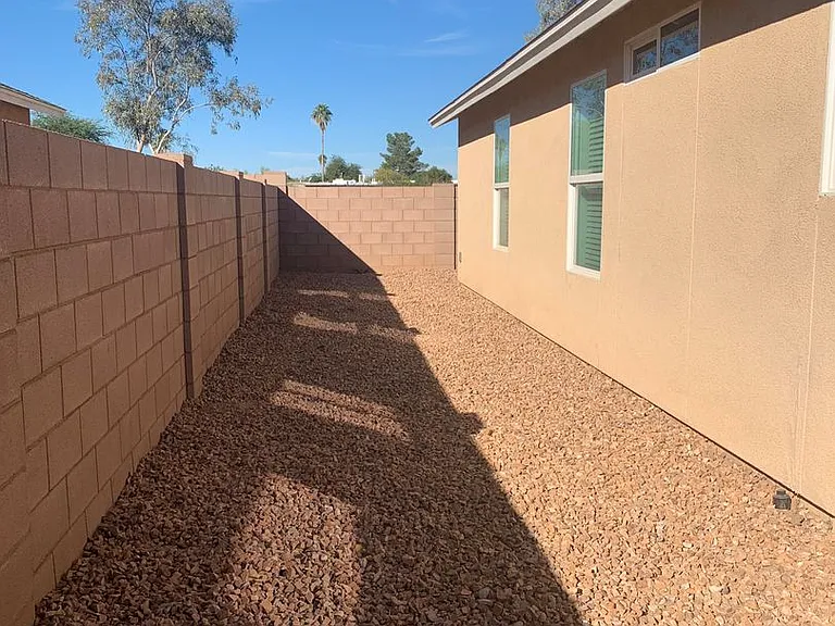 2430 S Clovis Pl — Photo 30