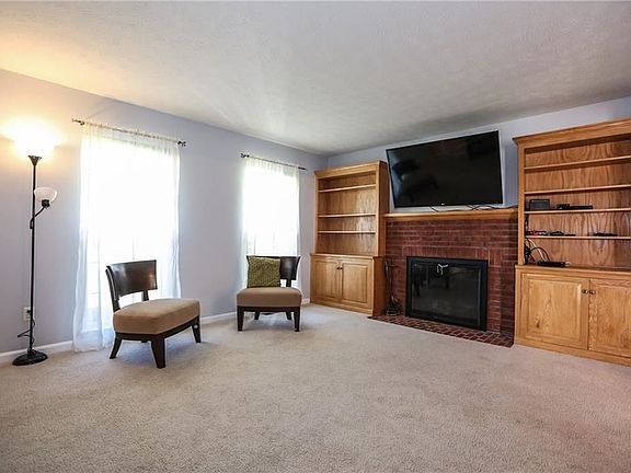 3rd image of 3411 Heather Brook Ln